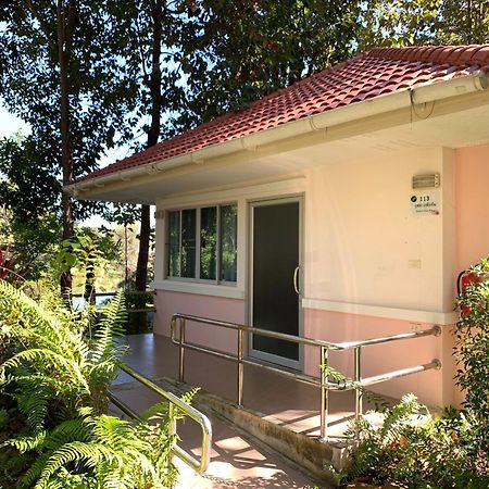 Baan Pingkan Wellness Resort San Kamphaeng Экстерьер фото